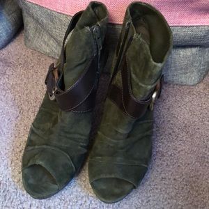 Dark Olive Suede Heels Brown Leather Trim INC 7M